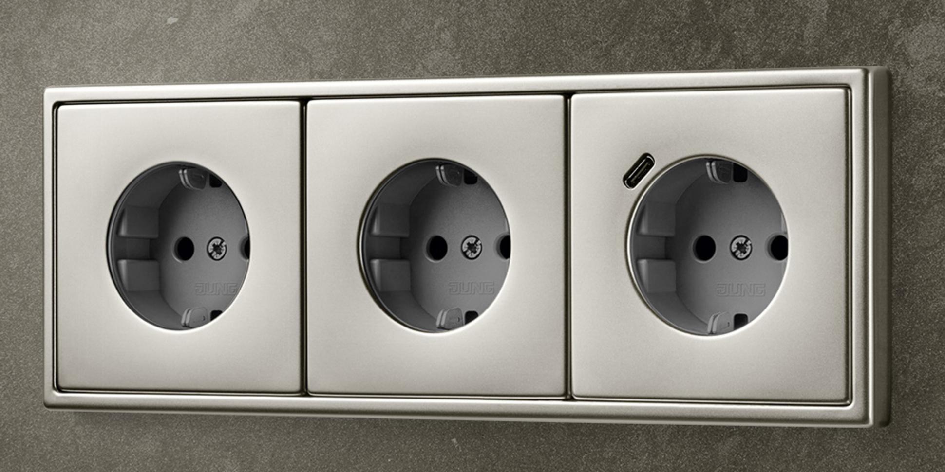 SCHUKO® Steckdosen mit USB bei Elektrotechnik Wohlrab in Eschenbach
