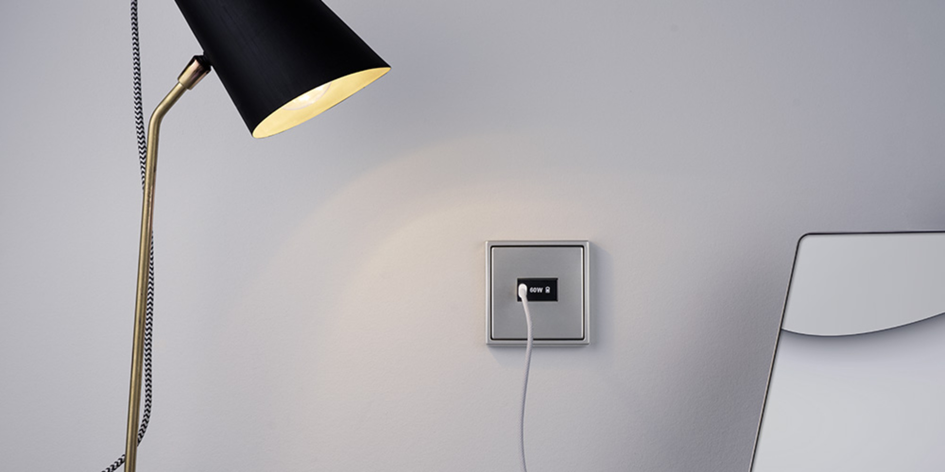Ladegerät USB PD 60 bei Elektrotechnik Wohlrab in Eschenbach
