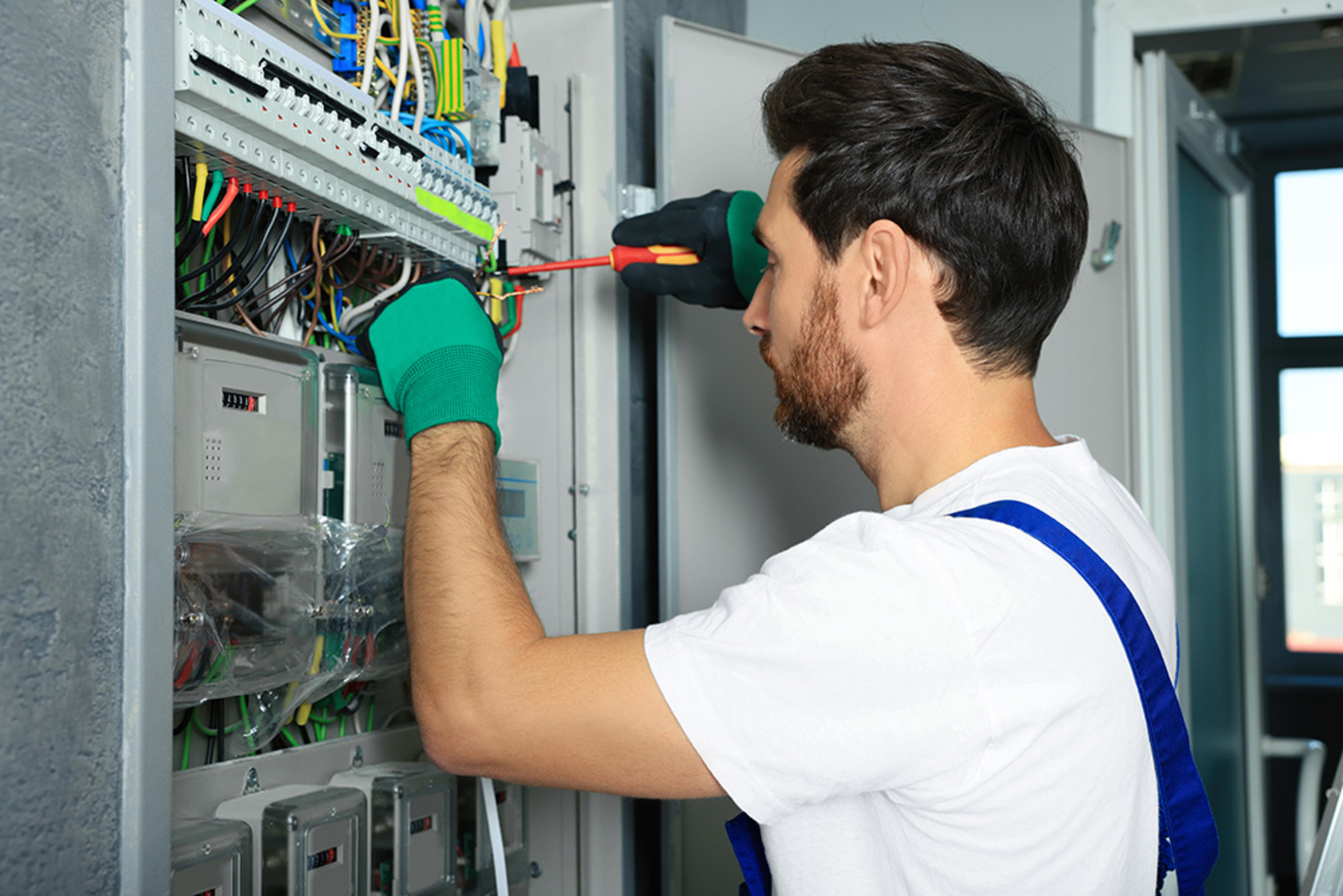 Nieder­spannungs­anlagen bei Elektrotechnik Wohlrab in Eschenbach
