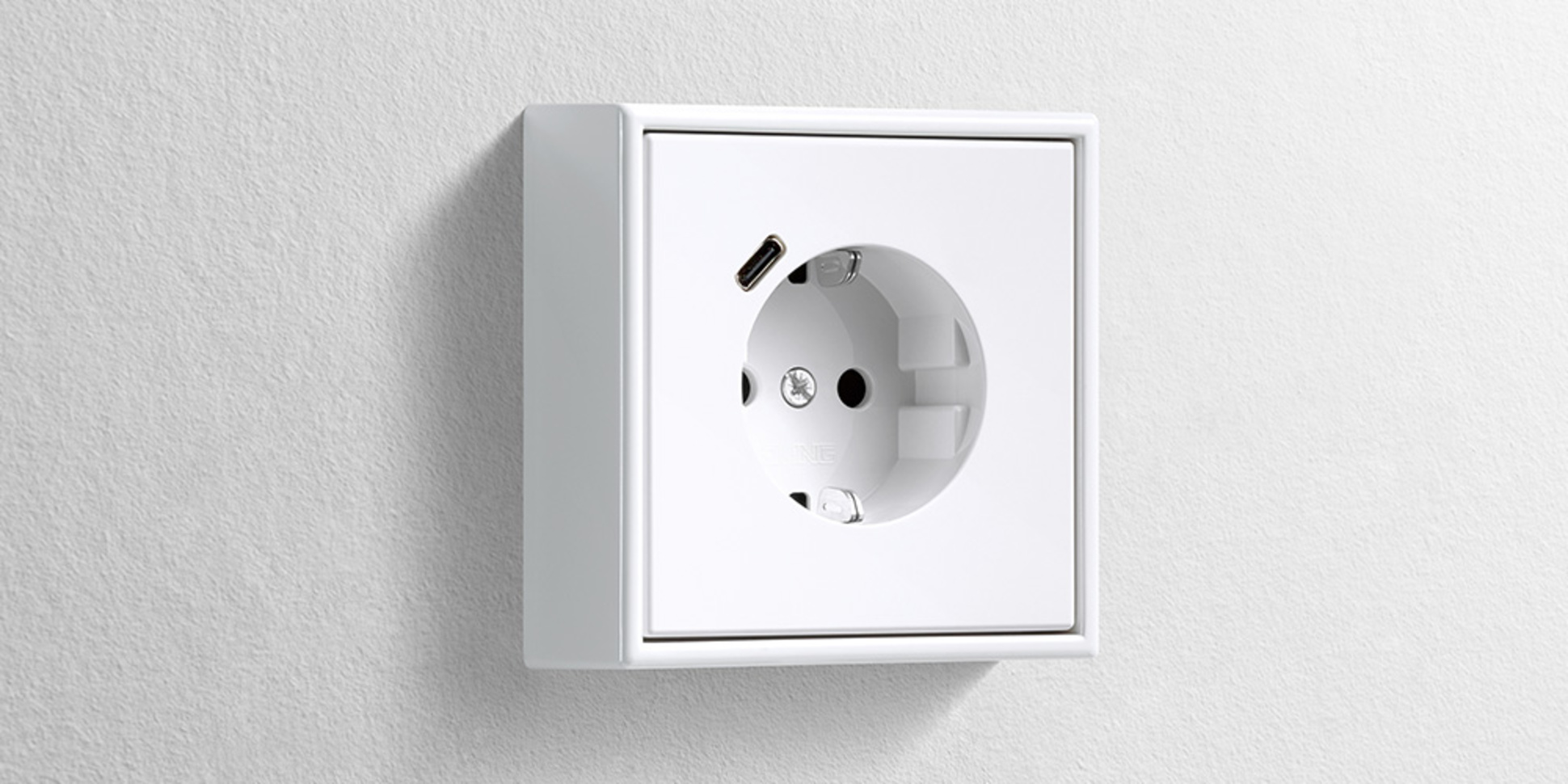 Erweiterter Anschlussraum für die Nachrüstung bei Elektrotechnik Wohlrab in Eschenbach