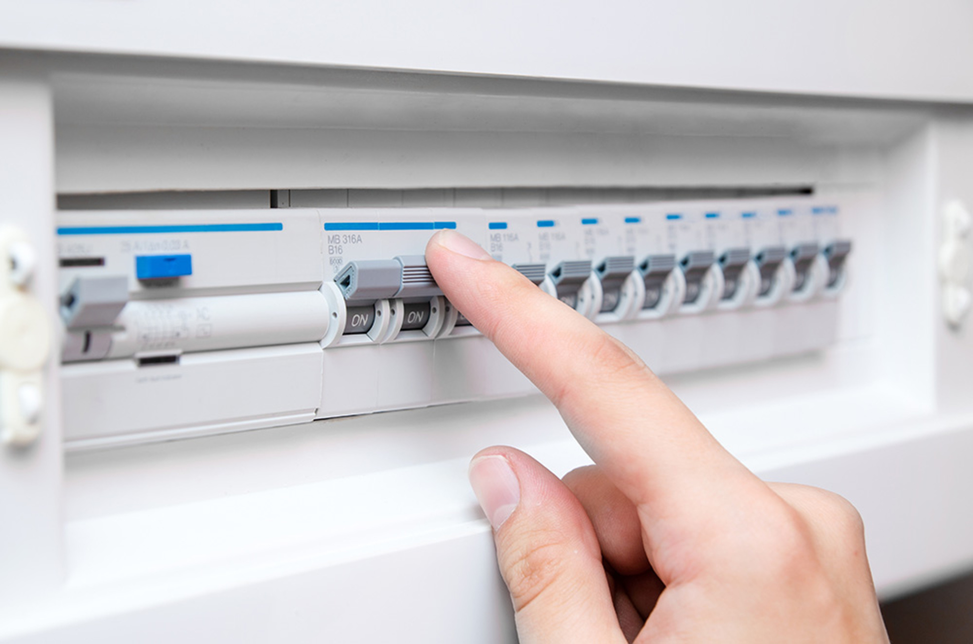 Schalt­schrank­bau bei Elektrotechnik Wohlrab in Eschenbach